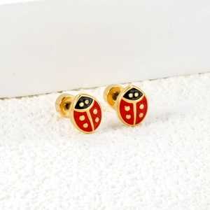 Boucles d'oreilles coccinelle mignonnes en émail rouge et noir sur finition dorée