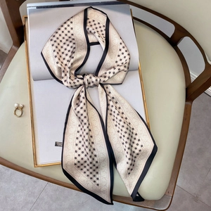 Eleganter beiger und schwarzer Twilly-Schal mit Paisley-Muster und Seidenfinish