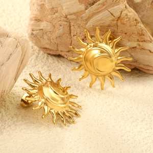 Celestial Sun And Moon Stud Earrings 18K Gold Plated Stainless Steel Retro Aesthetic Jewelry For Women Fashion Accessory