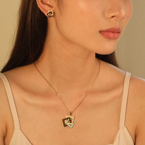 Bijoux En Acier Inoxydable Collier Et Boucles D'oreilles Carrés Entrelacés Géométriques Givrés Minimalistes Femmes