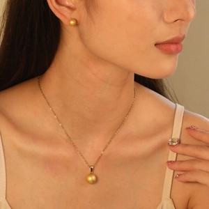 Ensemble Bijoux Acier Inoxydable Collier Pendentif Boule Dépolie Et Boucles Oreilles Clous Doré Mode Femmes