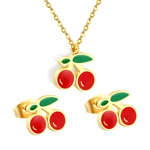 Ensemble bijoux cerise en émail rouge avec collier et boucles d'oreilles en or inox