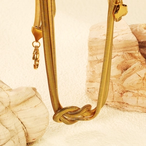 Collier Double Rang Maille Serpent Acier Inoxidable Plaqué Or 18K Design Noeud Hip Hop Bijoux Tendance Pour Femmes