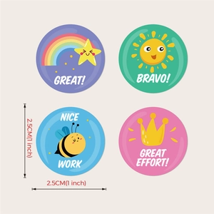 Lot de quatre autocollants de récompense colorés avec soleil et abeille pour enfants