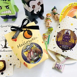 Sachets cadeaux Halloween avec autocollants citrouille et nœuds noirs pour emballages de fête