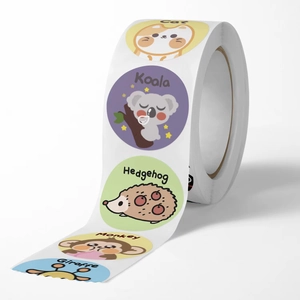 Rouleau de 500 autocollants de récompense ronds avec d'adorables illustrations d'animaux