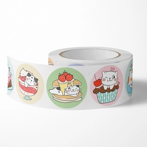 Roll of 500 cartoon cat and dessert stickers for gift packaging and decoration