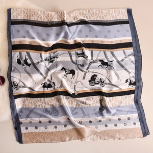 Foulard en soie vintage à motif carrosse et chaîne en bleu et beige, châle élégant