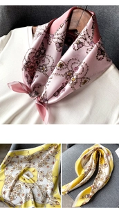 Détails de foulards en soie avec motifs de chaînes de bijoux vintage en rose et jaune