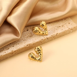 Chic 18K gold plated heart stud earrings with a textured hammered finish on a stone base