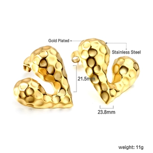 Detailed view of hammered 18K gold plated stainless steel heart earrings with dimensions