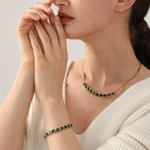 Herringbone Schlangenknochen Halskette Grüner Runder Edelstein Schmuck Edelstahl Vergoldet Vintage Retro Stil Für Frauen
