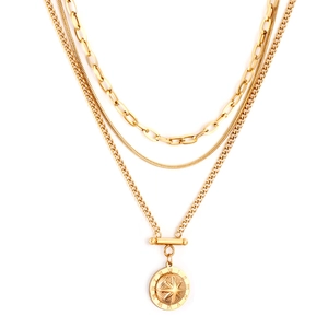 Three-layer 18K gold-plated star pendant necklace with snake and cuban chain styles