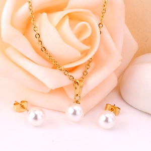 Halskette Mit Künstlichen Künstliche Perlen Und Ohrstecker Edelstahl 18K Vergoldet Eleganter Französischer Stil Damen Schlüsselbeinkette