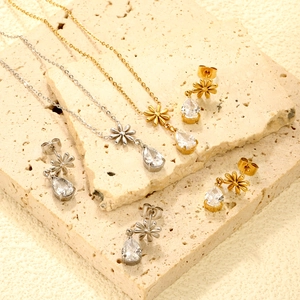 Collana E Orecchini Fiore Zircone Goccia Gioielli Acciaio Inossidabile Pendente Margherita Per Donna Stile Romantico