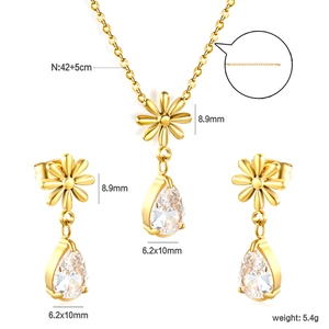 Set gioielli margherita dorata con collana e orecchini pendenti zircone a goccia