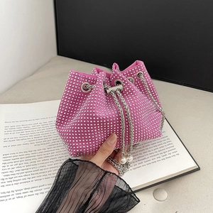 Sac Seau en Strass pour Femme Avec Cordon en Künstliche Perles Bandoulière Chaîne en Métal Argent Petit Sac à Bandoulière Soirée Fête