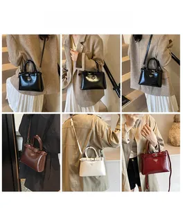 Vues détaillées du sac bandoulière brillant avec logo en métal noir, marron, blanc et rouge