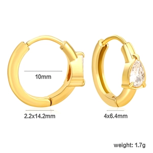 Detail view of 18k gold hoop earrings with pear-shaped zircon and size dimensions