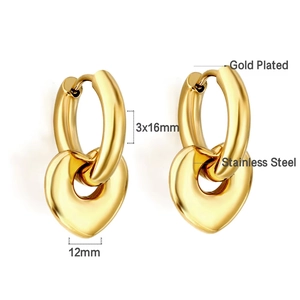 Détail des boucles d'oreilles cœur en acier inoxydable plaqué or 18K avec dimensions