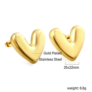 Détails de boucles d'oreilles cœur 3D en acier inoxydable plaqué or 18 carats 25x22mm