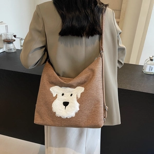 Sac fourre-tout en toile marron avec écusson chiot en peluche et bandoulière réglable femme