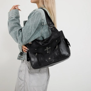 Sac hobo punk rétro en cuir noir avec détail de croix argentée et grande capacité