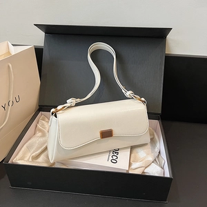 Borsa Sottobraccio Baguette in Pelle PU Retrò per Donna Borsa a Tracolla Minimalista con Fibbia in Metallo Oro Borsa Quadrata Lucida alla Moda