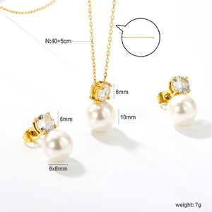 Detailed view of heart zircon pearl necklace and earrings set with dimensions in cm