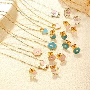 Set Di Gioielli Collana E Orecchini In Acciaio Inossidabile Ciondolo Cuore Fiore Passeggino Smalto Strass Dolce Carino Per Donna
