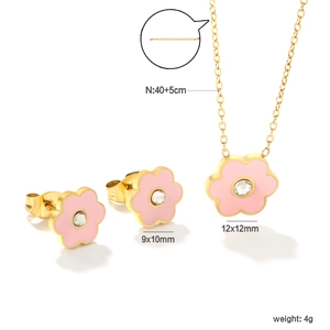 Set gioielli fiore smalto rosa con collana e orecchini, dettagli misure e peso