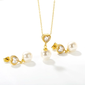 Elegant gold-plated heart crystal and pearl jewelry set with necklace and stud earrings