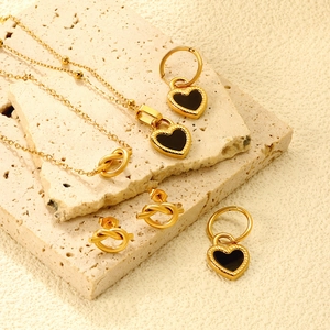 Collier Et Boucles D'oreilles Minimalistes En Acier Inoxydable Plaqué Or Avec Nœud Et Cœur Bijoux Pour Femme Élégant Ins Style