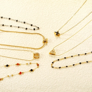 Colliers En Acier Inoxydable Plaqués Or 18K Femmes Pendentif X Coeur Fer À Cheval Zircon Perles Chaîne Élégante