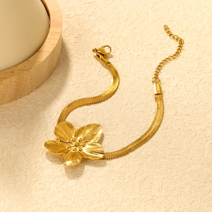 Elegant 18K gold plated snake chain bracelet with textured petal flower pendant charm