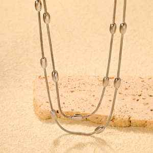 Collana minimalista a doppio strato in argento a catena serpente con perline