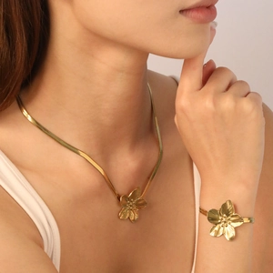 Golden flower petal necklace and bracelet set with herringbone snake chain for women