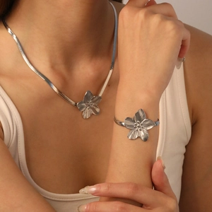 Large Flower Petal Pendant Necklace Bracelet Stainless Steel Herringbone Snake Chain Adjustable Chic Jewelry For Women