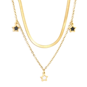 Collier double couche doré avec chaîne en chevrons et trois pendentifs en forme d'étoile