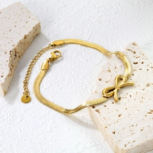 Elegantes vergoldetes Edelstahl-Schlangenarmband mit einem 3D-Schleifen-Anhänger