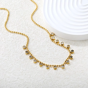Collana minimalista in perle di acciaio inossidabile placcato oro 18K con cristalli