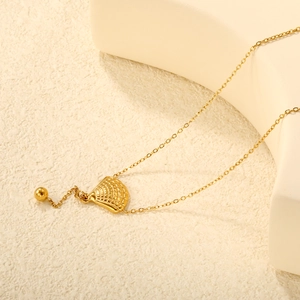 Collier avec pendentif coquillage en acier inoxydable doré 18 carats pour femme