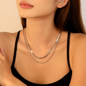 Collier Multicouche En Acier Inoxydable Chaîne Serpent Et Corde Bijou Minimaliste Pour Femmes Hommes Accessoire Élégant À La Mode