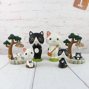 Cute Resin Cat Figurine Shaking Head Night Light Wind Chime Japanese Zakka Desktop Decoration Kawaii Animal Gift Home Decor