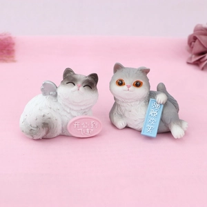 Creative resin cat figurines for cake decoration and car dashboard ornaments