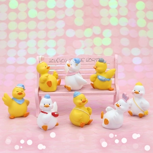 Cute Cartoon Duck Resin Figurine Car Interior Dashboard Ornaments Desktop Decor Kawaii Animal Miniatures Home Office