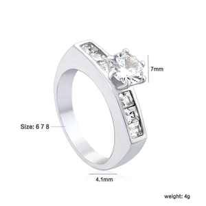 Détails de bague argentée avec pierre de 7mm, largeur 4.1mm et spécifications de poids 4g