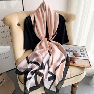 Damen Eleganter Satin Schal Langer Satinnähnlicher Schal Geometrischer Schleifendruck Sonnenschutz Modisches Weiches Tuch