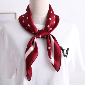 Foulard Carré À Pois En Satin De Satin Artificielle Rétro Doux Bandana Cheveux Pour Femmes