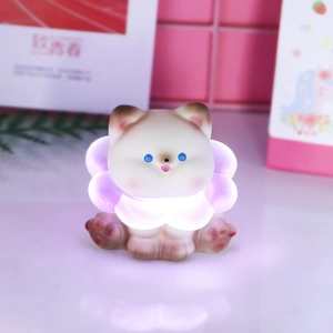 Veilleuse chaton mignon avec collier de fleurs lumineuses pour ambiance de chambre